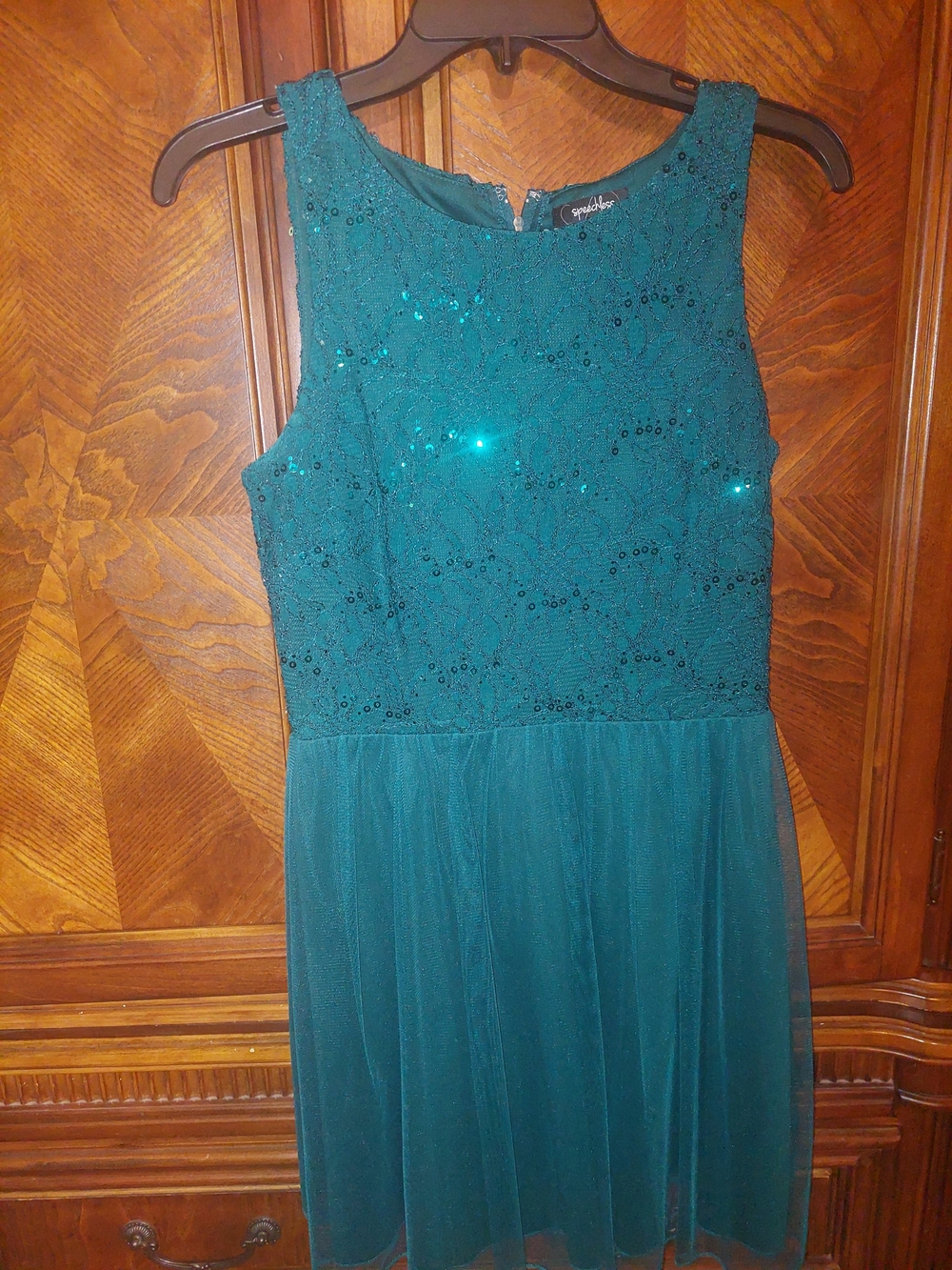 Sparkly Sequin Top Dark Green Juniors Size 7 Homecoming Dress